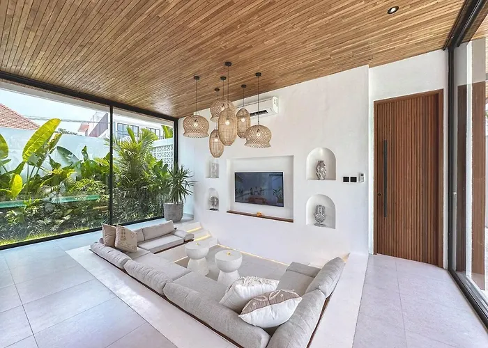 Casa Petak 9 - Architectural 3br Tropical Paradise With Pool In Pererenan