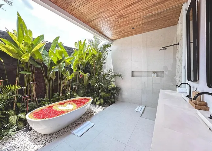 Casa Petak 9 - Architectural 3br Tropical Paradise With Pool In Pererenan Canggu (Bali)