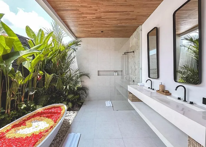 Villa Casa Petak 9 - Architectural 3br Tropical Paradise With Pool In Pererenan *